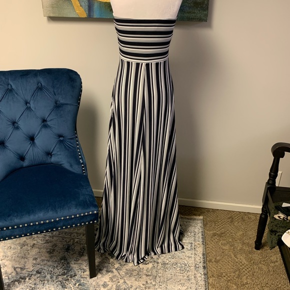 Banana Republic maxi size small and 1 size medium - Picture 5 of 9